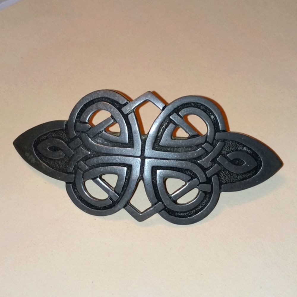 ♣️ St Justin Pewter Barrette